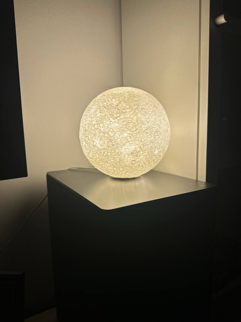 3D-Printed Moon Lamp